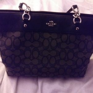 Coach Black Leather and Cloth Purse 👛